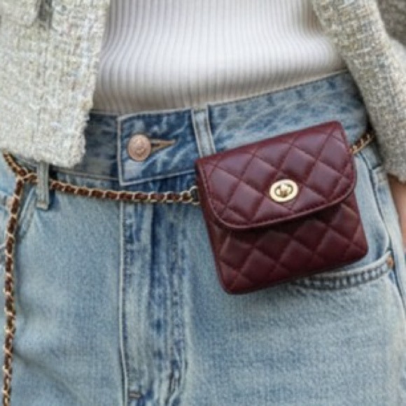 Handbags - Burgundy Crossbody Chain Vegan Bag